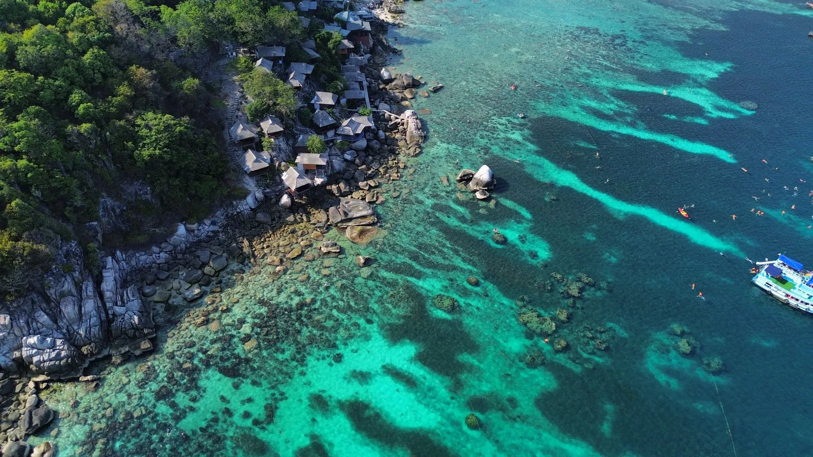 Turquoise water at Shark Bay, Koh Tao